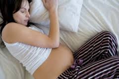 6 Posisi Tidur yang Berbahaya Bagi Ibu Hamil