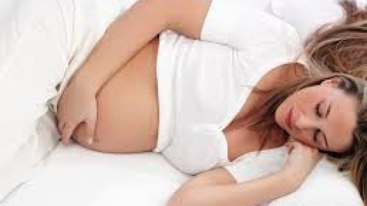 5 Posisi Tidur Ibu Hamil Berdasarkan Trimester Kehamilan