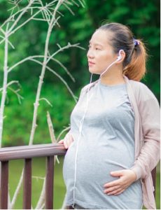 Manfaat Jalan Kaki Saat Hamil 8 Bulan
